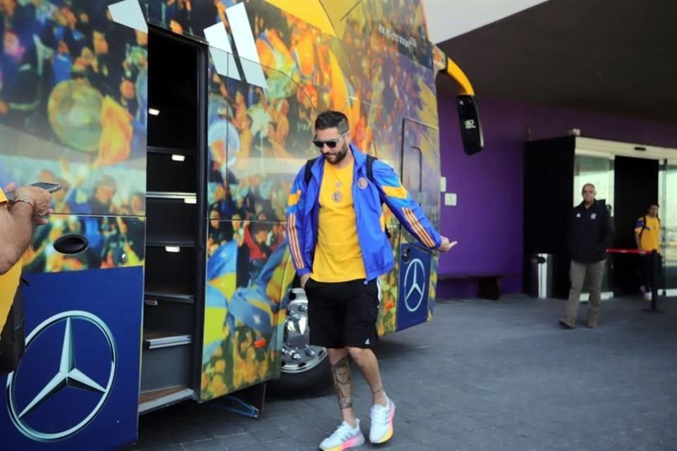 André-pierre Gignac viajó con el equipo a San Antonio para el Clásico Regio amistoso.