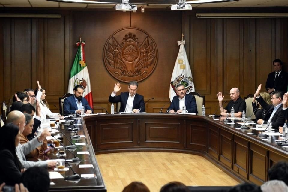 La Administración de Adrián de la Garza llevó a cabo la Primera Sesión Ordinaria de Cabildo.