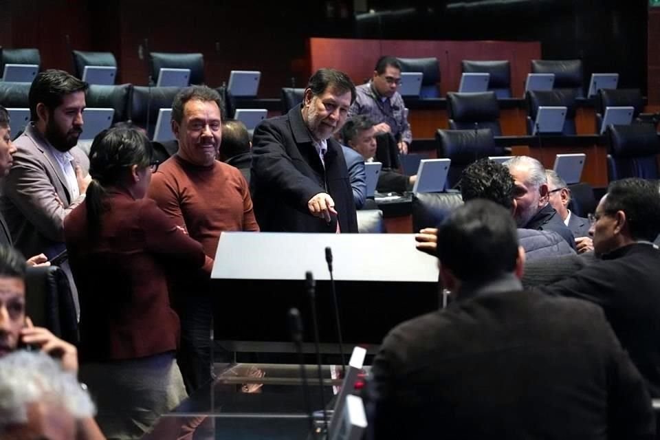 El presidente del Senado, Gerardo Fernández Noroña, presenció un simulacro del ejercicio de insaculación o 'tómbola' de los juzgados que irán a elección el próximo año.