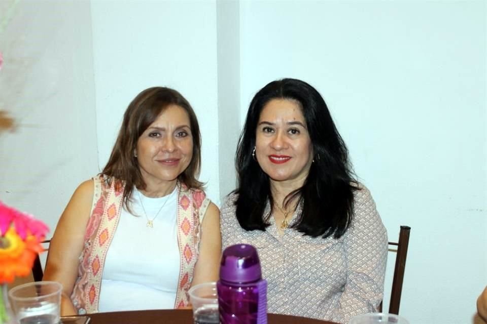 Angélica Valdez y Leticia García