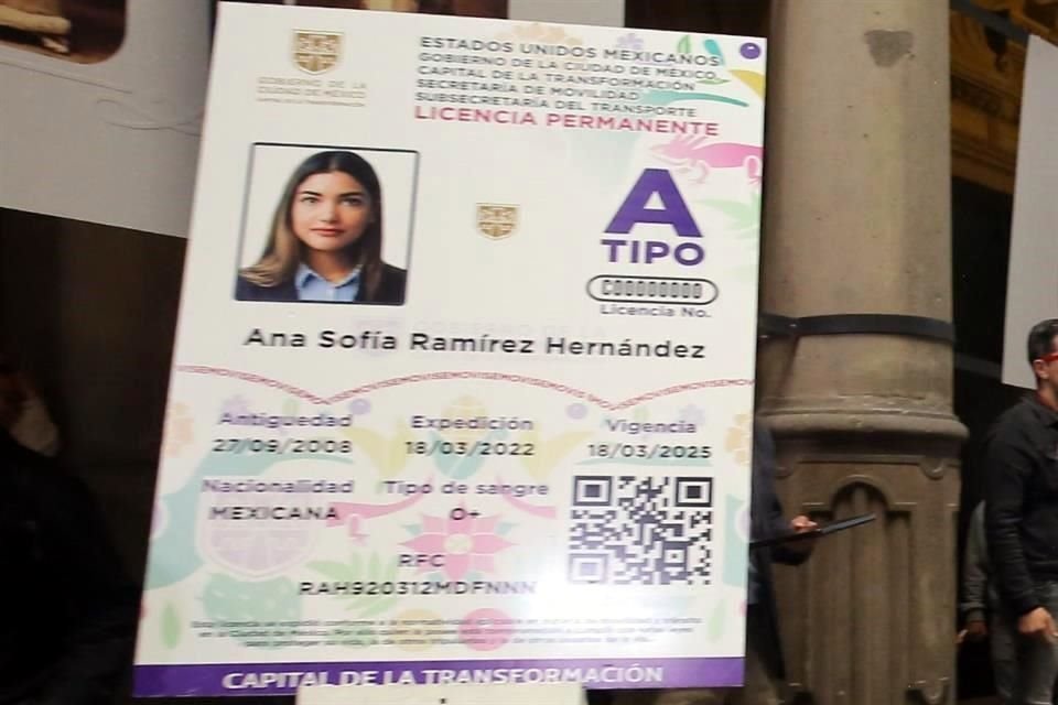 Clara Brugada, jefa de gobierno de la Ciudad de México, anunció la emisión nuevamente de la licencia permanente para automovilistas.