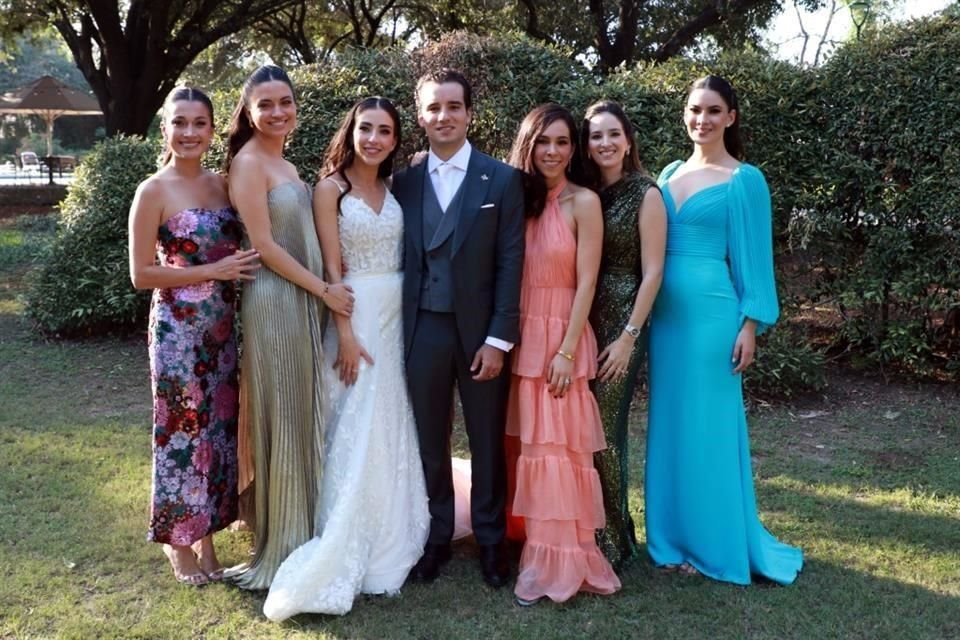 Gaby Villa, Pau García, Caty García Sepúlveda, Eduardo Quintanilla Salazar , Andrea Leal, Betty Ramírez y Mariela Leal