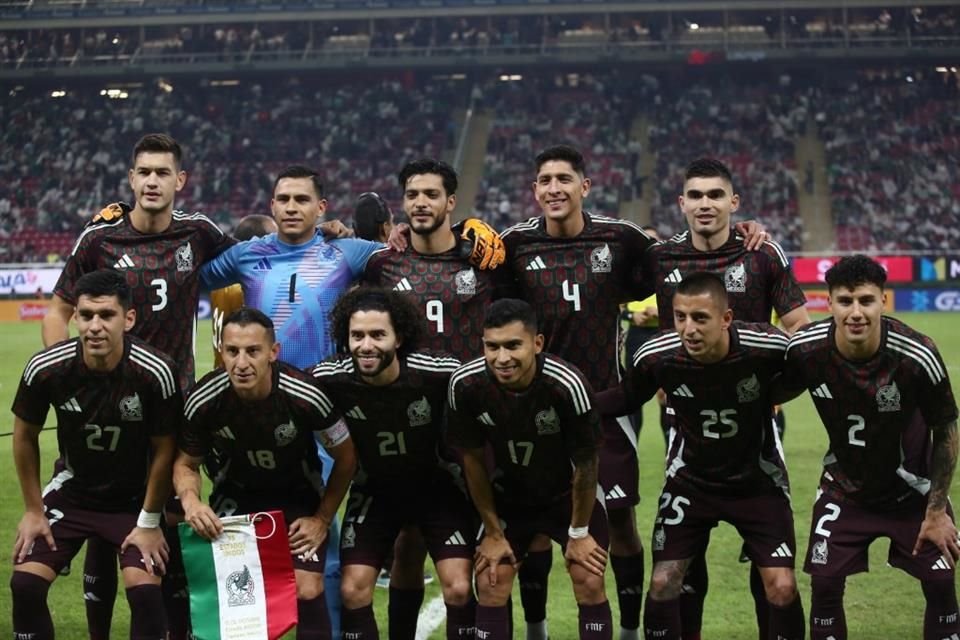 En su partido de despedida de la Selección Mexicana, Andrés Guardado saltó a la cancha como capitán en el 11 inicial de Javier Aguirre.