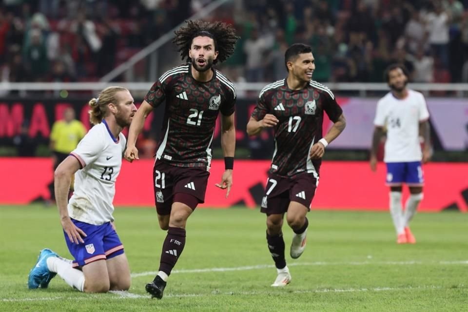 César 'Chino' Huerta marcó el segundo para el Tricolor.