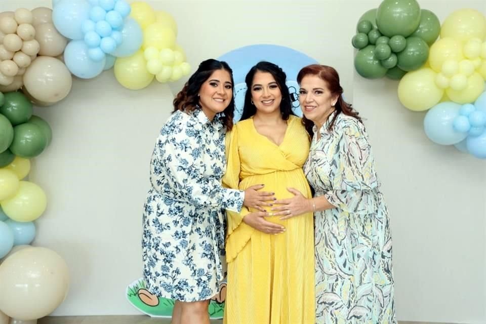 Paola Olvera, Diana Olvera de De la Peña y Diana Garza de Olvera