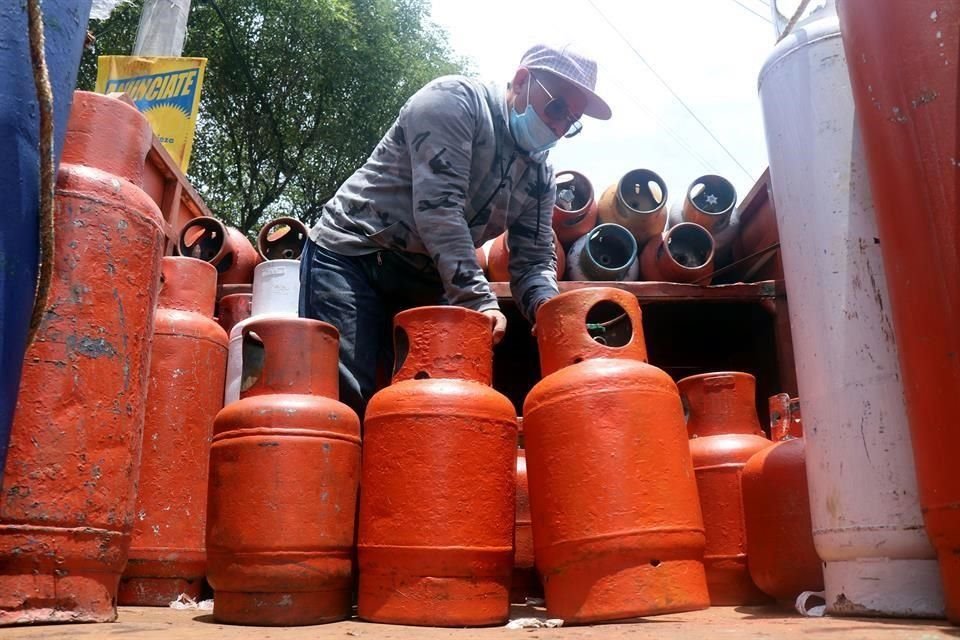 En el mercado de gas LP existen incrementos injustificados de precios para el usuario final.