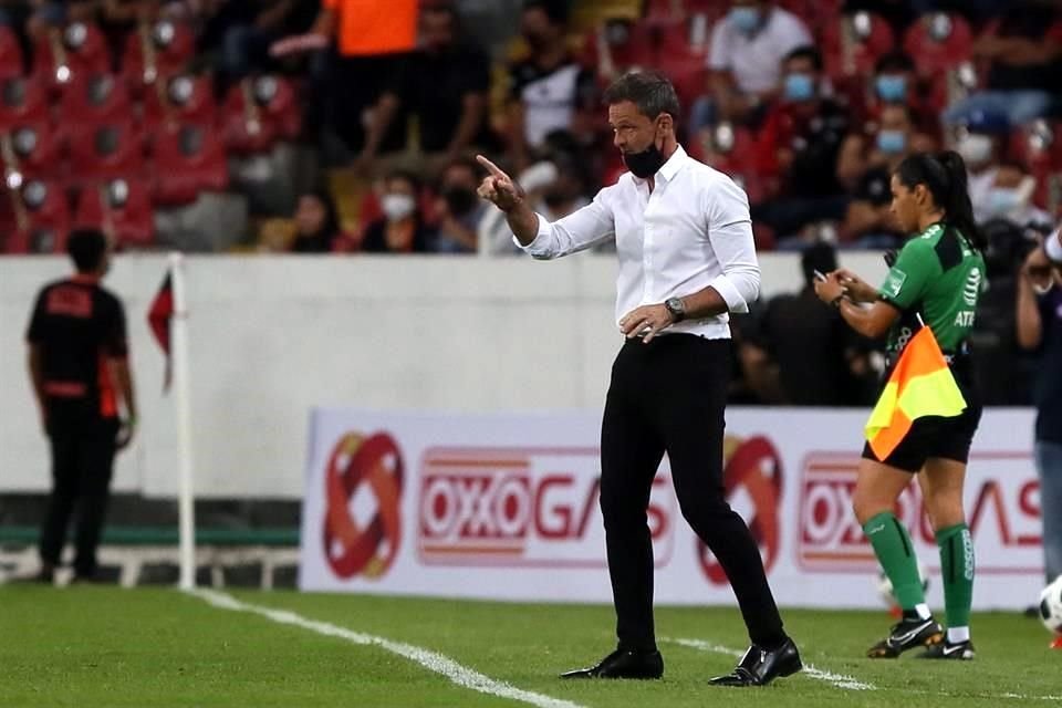 Diego Cocca abrió la posibilidad de que llegue un refuerzo más al Atlas para el torneo Grita México A21.