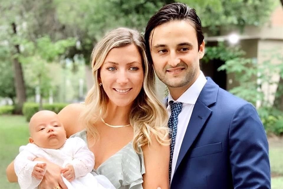 SUS PADRINOS. Vivi Ortiz de Zambrano y Hernán Zambrano Reyes