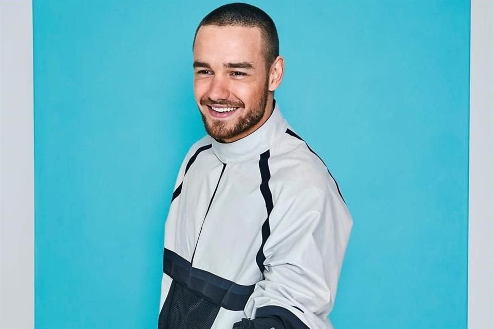 La policía ha confirmado que Liam se lanzó desde el tercer piso de su suite.