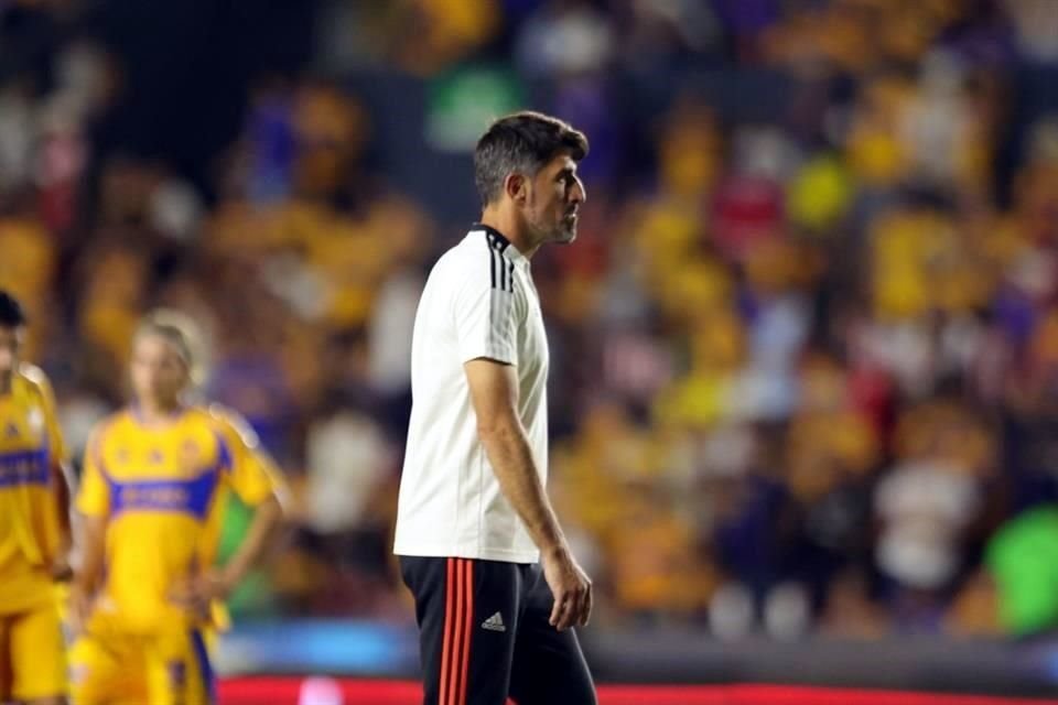 Veljko Paunovic es el tercer estratega de origen europeo que dirige a Tigres.