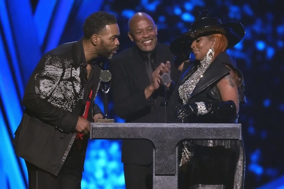 Method Man, Blige y Dr. Dre, felices de compartir escenario.