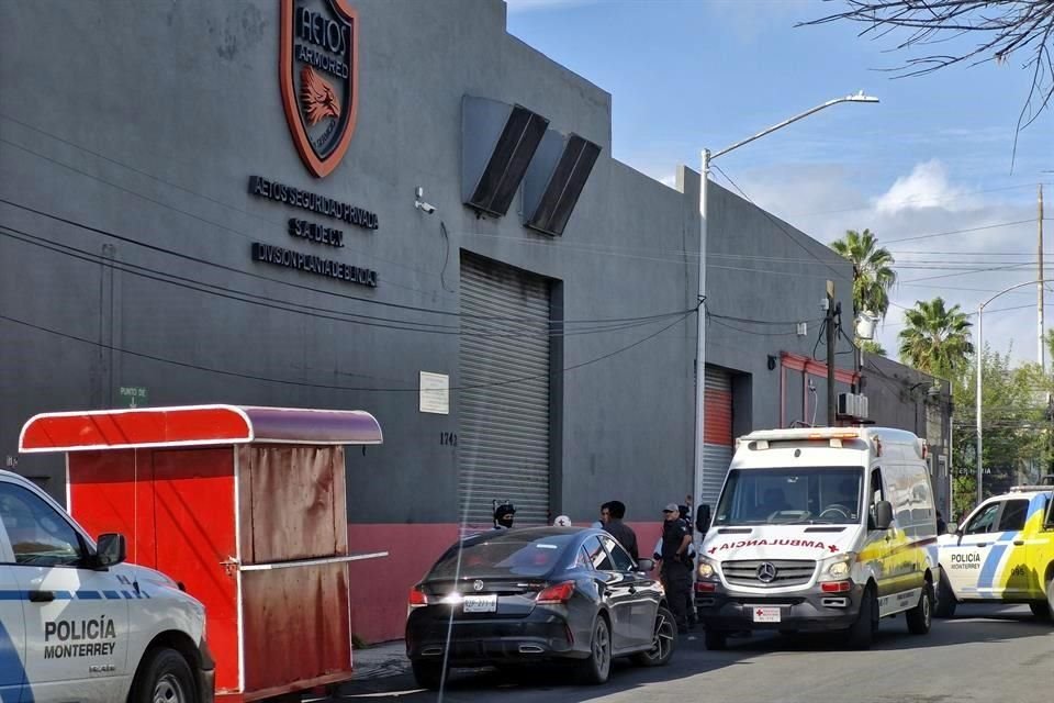 Someten a dos y roban empresa de seguridad