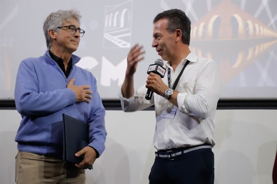 Alexander Payne recibió la medalla de la Filmoteca de la UNAM.