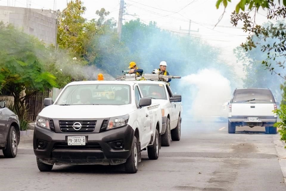 El plan continuará hasta que disminuya la incidencia de dengue en Santa Catarina, informó el Alcalde.