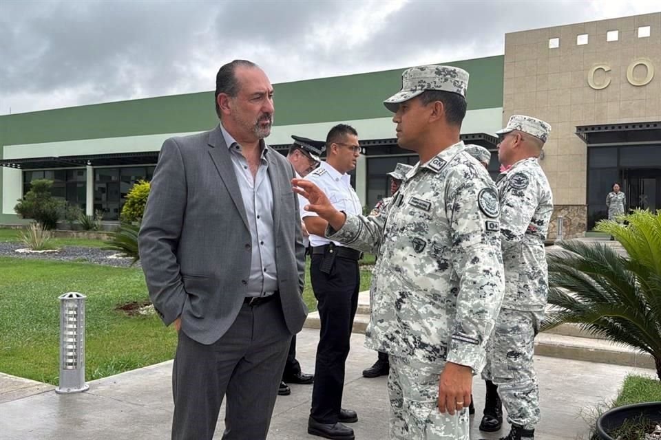 José Luis David Kuri, Secretario de Seguridad del Municipio de San Pedro y Juan José Montiel Maldonado, coordinador estatal de la Guardia Nacional.