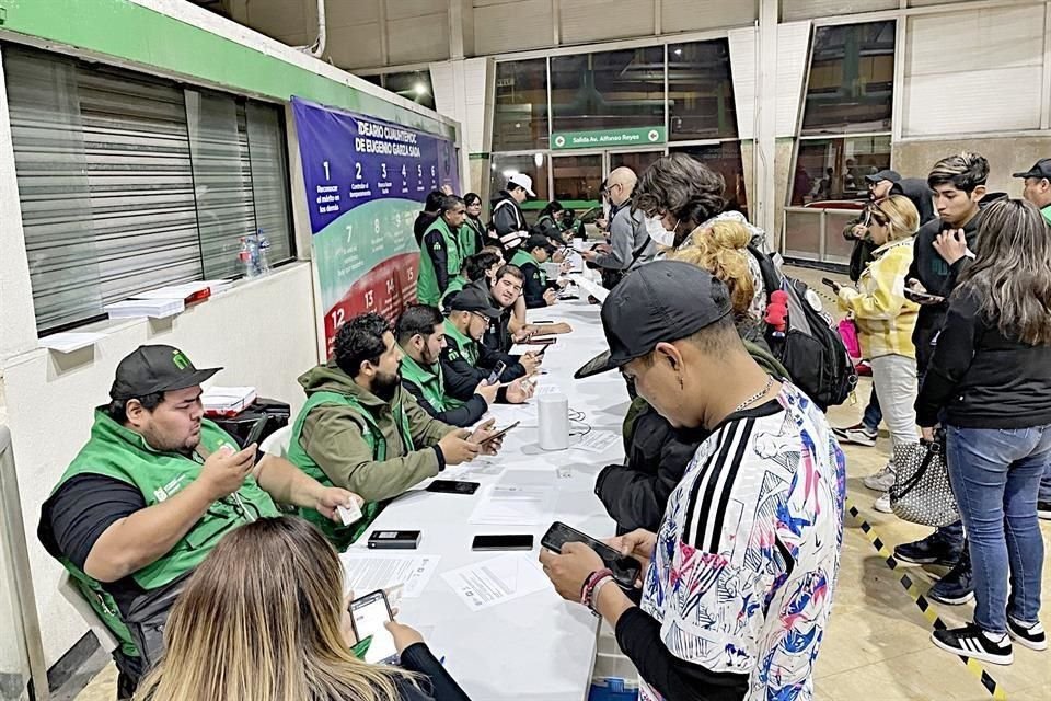 El organismo decidió frenar el concurso argumentando que hará ajustes al volumen de compra.