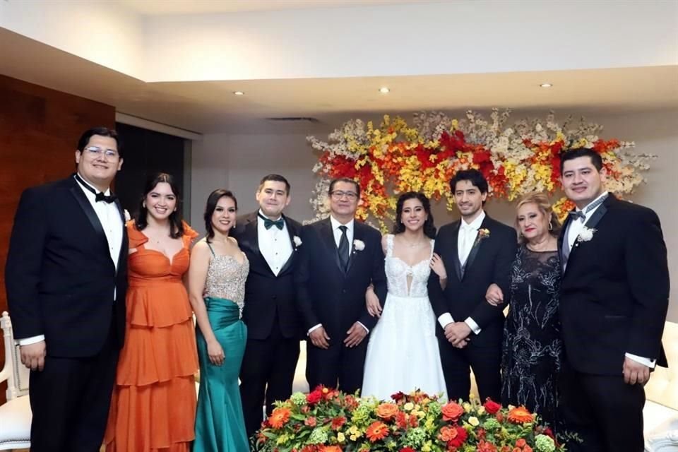 Eduardo Israel Castro Solís, Daniela Cardozo, Adriana de Castro, Eusebio Castro, Eusebio Castro, Claudia Garza Marroquín, Diego Alonso Castro, Carmen Solís y Edgar Castro