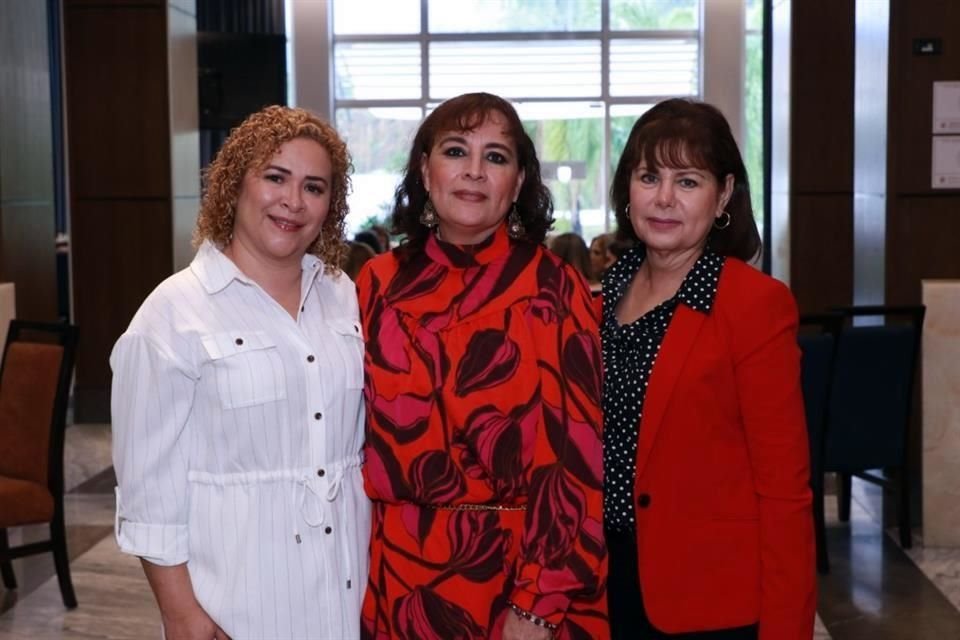 Ángeles Hernández, Lupita Romero y ecilia Arrambide