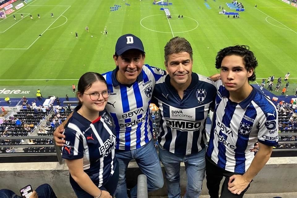 Carolina Ayala, Juan Carlos Guerrero, Armando Ayala y Diego Guerrero