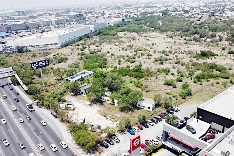 El predio de 81 mil metros cuadrados está junto a la Avenida Miguel Alemán, en San Nicolás, y sería para talleres del Metro.