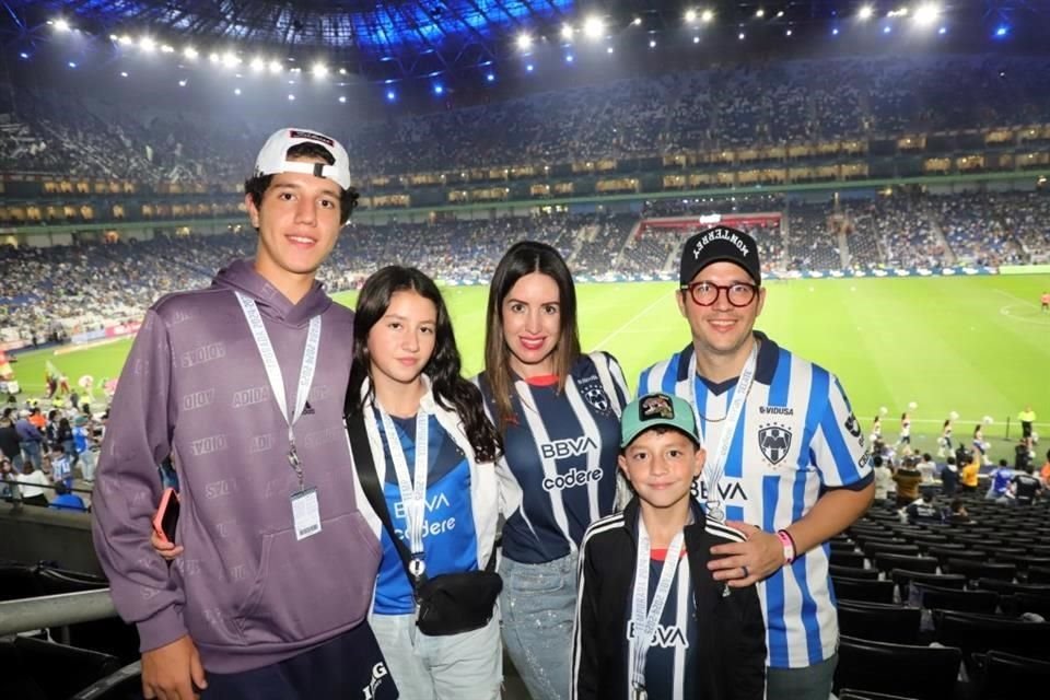 Marcelo Nájera, Loretta Nájera, Alicia Compean de Nájera, Max Nájera y Marcela Nájera