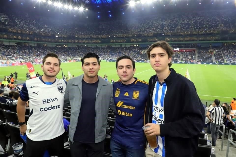 Sebastián Rodríguez, Alfredo Arrona, Alejandro Rivera y Emiliano Beltrán