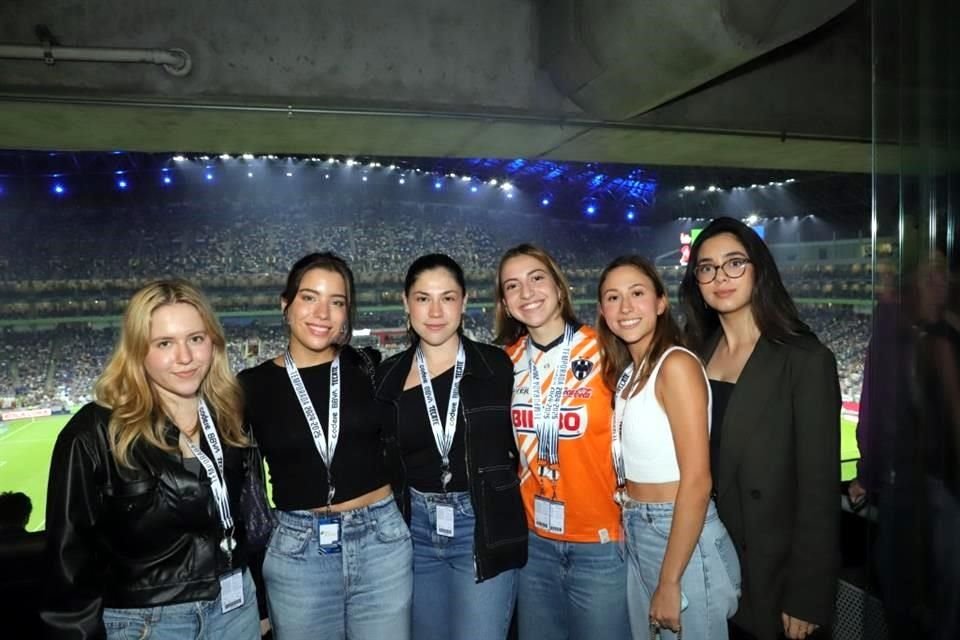 Melissa González, Karla Aldrete, Miranda Arechavaleta, Renata Ramos, Beatriz Barrera y Mariana Garza