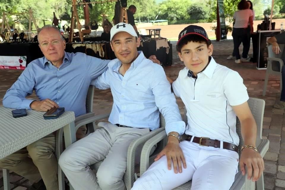 Roberto García, Job Colunga y Job Colunga Jr,