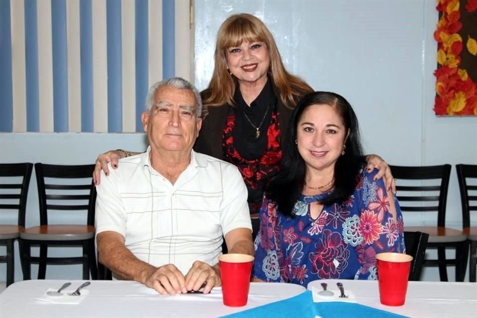 Antonieta Cavazos, David Cavazos Ramírez, Mónica Villarreal