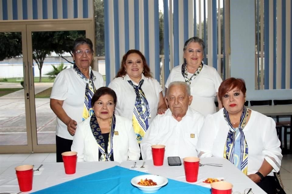 Margarita Robles, Verónica Padilla, Martha Treviño Cristina Reyes, Juan Manuel Martínez y Maricela Reyes