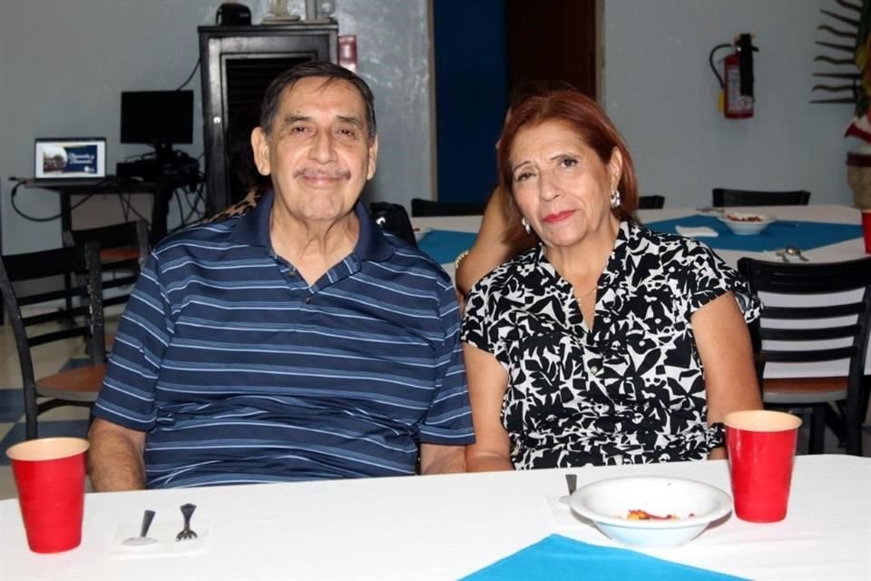 Jorge Garza y Rosalinda Rodríguez