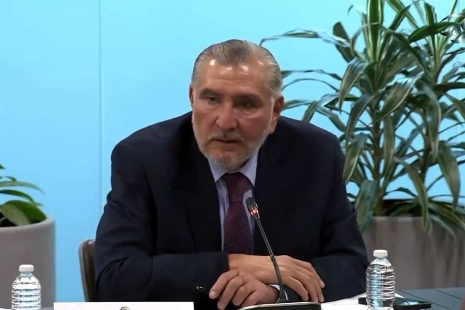 Ante las redadas estadounidenses contra connacionales en Estados Unidos, el coordinador de Morena en el Senado, Adán Augusto López, llmamó a actuar con paciencia y prudencia