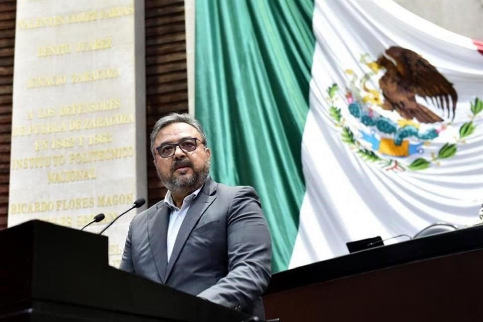 Víctor Pérez, Diputado federal del PAN por NL.