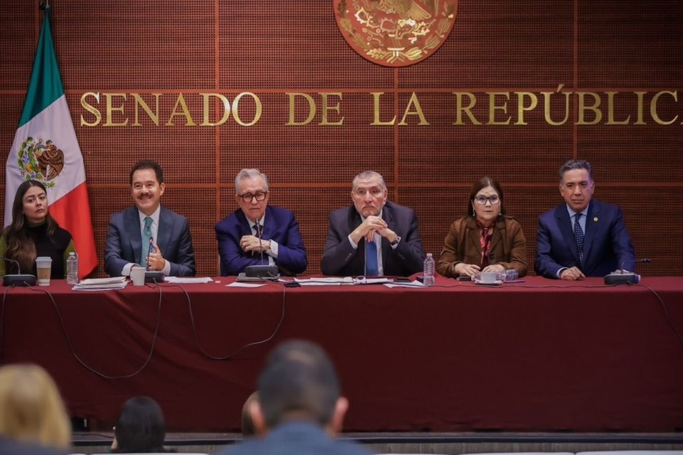 En medio de la crisis de violencia que prevalece en Sinaloa, el Gobernador Rubén Rocha dijo a senadores de Morena que pueden confiar en él.