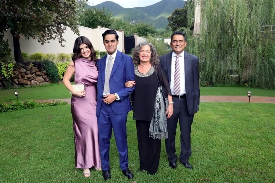 Andrea Rodríguez Preciado, Adolfo Jiménez, Teresa Treviño y Óscar Jiménez