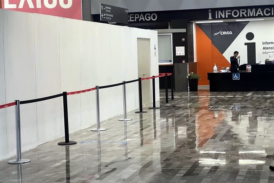 Varios cierres por remodelación también complican a los viajeros dentro del Aeropuerto.