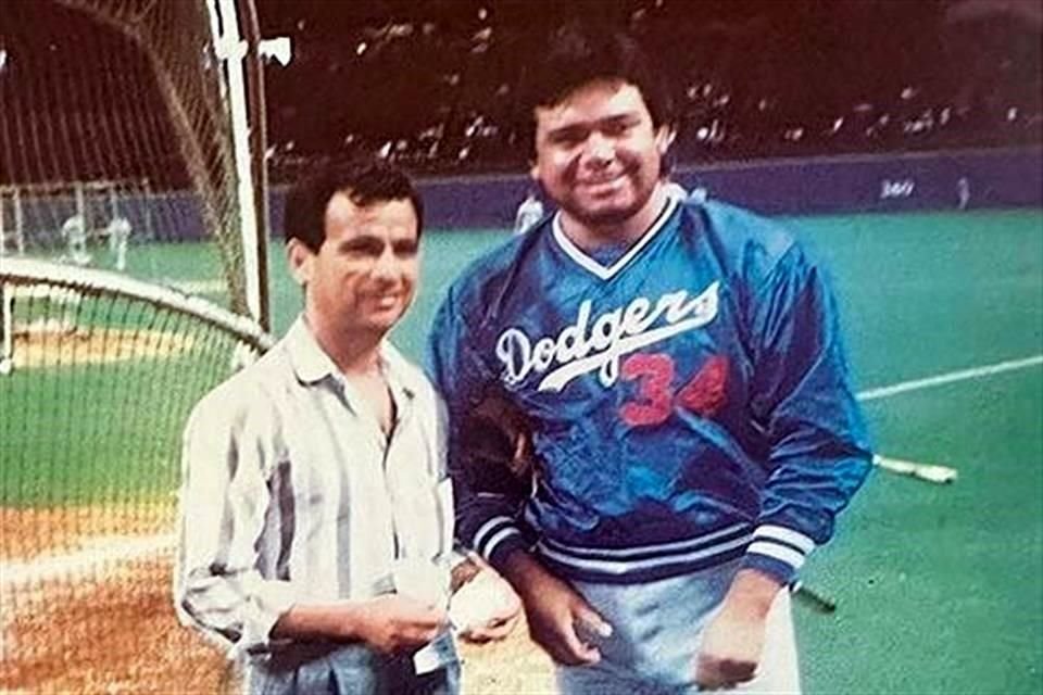 El matador de toros en retiro, Eloy Cavazos, convivió con Fernando Valenzuela fuera de los diamantes de beisbol.