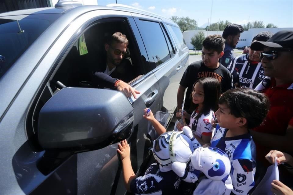 Sergio 'Mago' Canales fue de los jugadores más solicitados por los fans.
