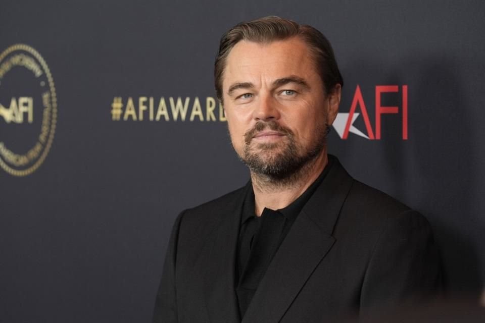 Leonardo DiCaprio expresó su apoyo a Kamala Harris, destacando la crisis climática y su compromiso con objetivos ecológicos.