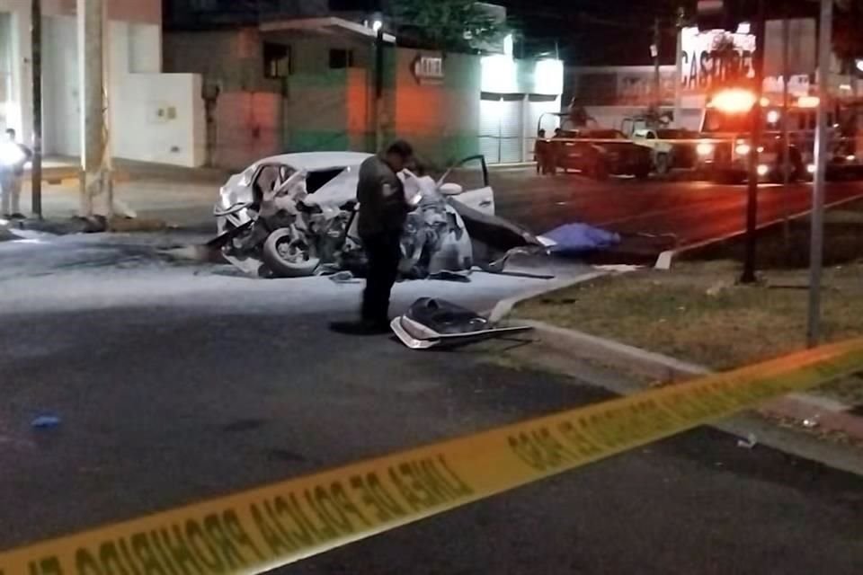 De acuerdo con información difundida por la SSP de Sinaloa, los estudiantes viajaban en una camioneta Nissan blanco, cuando fueron atacados a balazos.