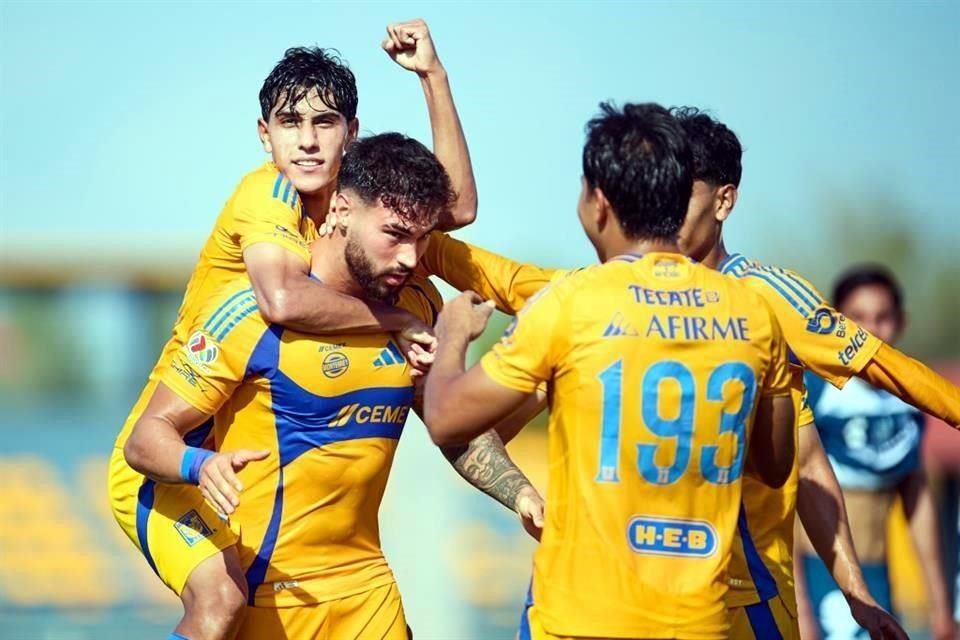 Juan Sánchez Purata marcó dos goles en el triunfo de los Tigres Sub 23.