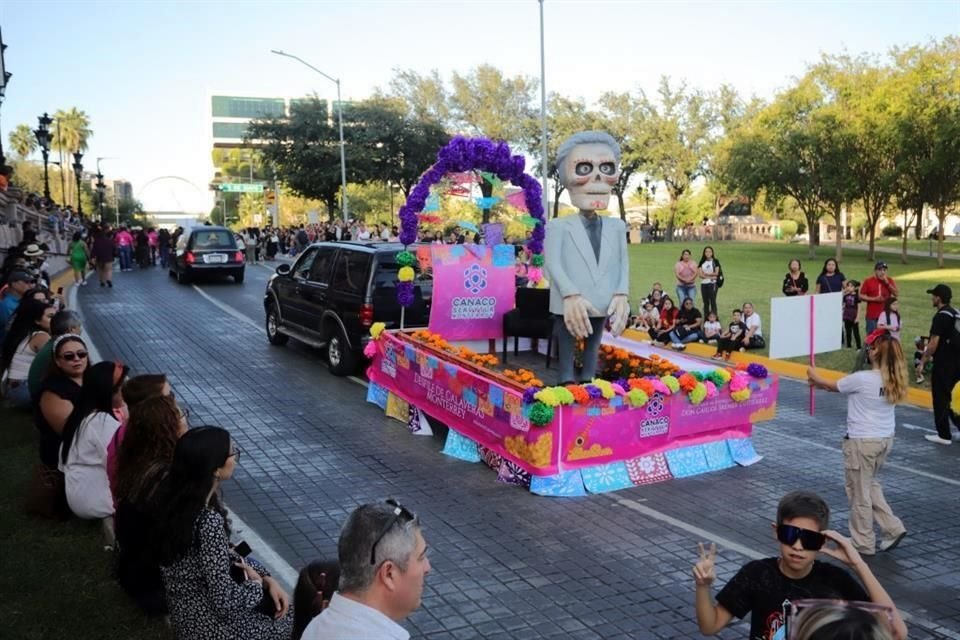 La Canaco participó con un carro alegórico en homenaje al empresario Carlos Bremer, quien fuera presidente y director de Value Grupo Financiero, fallecido el 5 de enero de este año.