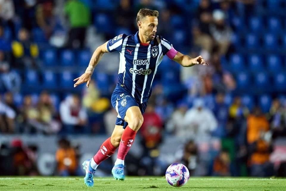 Sergio Canales, quien volvió a ser el capitán de Rayados, no logró pesar ante los capitalinos.