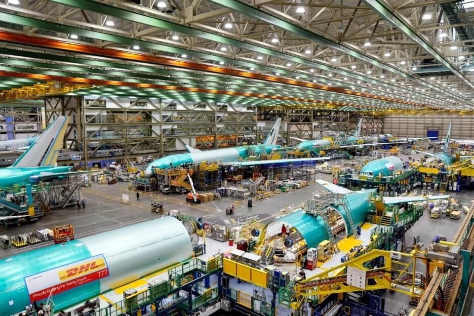 En el tercer trimestre del año, Boeing registró pérdidas de 6 mil 200 millones de dólares.