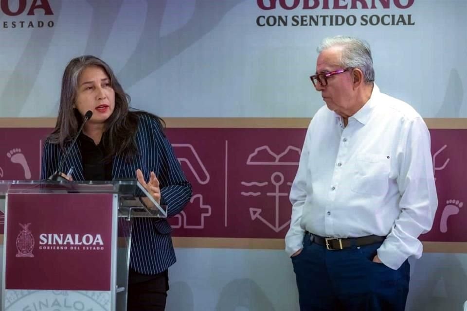 La subsecretaria Figueroa en una conferencia con el Gobernador Rubén Rocha.