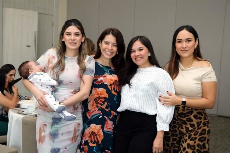 Zennia  Salazar, José Fernando González, Andrea Díaz, Arantxa Nieto y Mariana Cruz