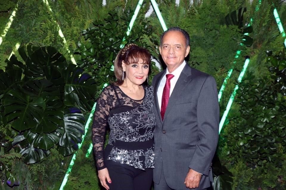 Aracely Sánchez de Madrid y Hugo Madrid