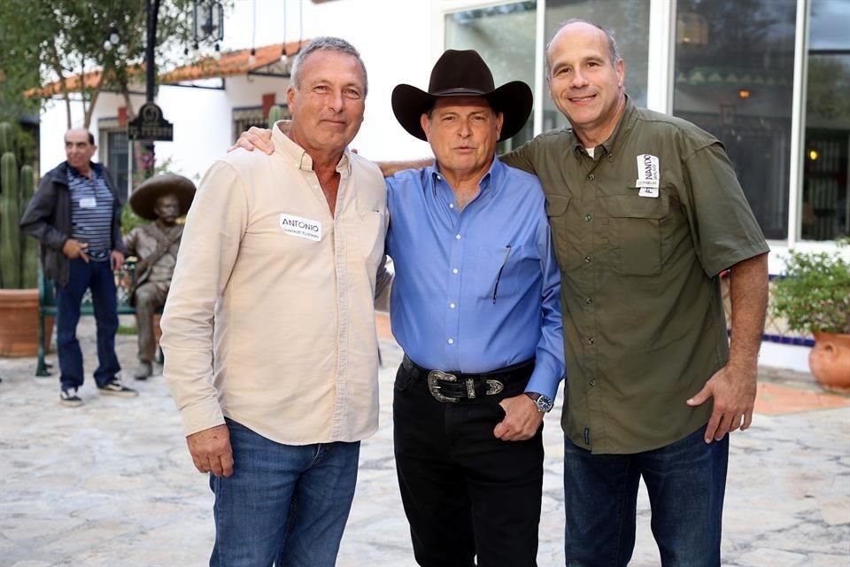 Toño González, Jorge Montemayor y Fernando Abrego