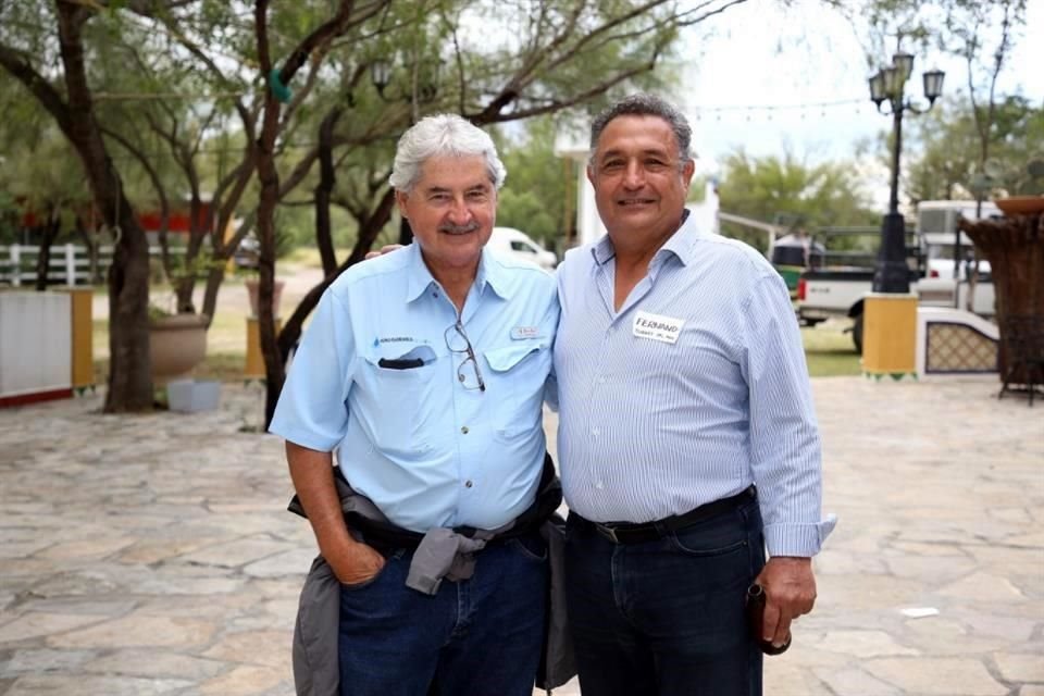 Ernesto Calvillo y Fernando Torres