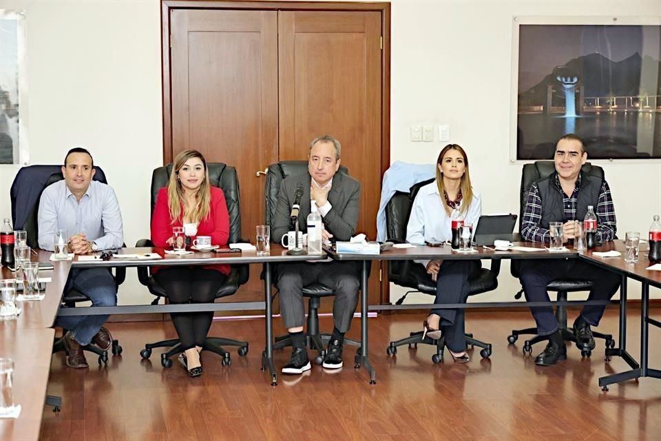 Mientras el Estado afina lineamientos para presentar proyecto de presupuesto, aún no se define nueva reunión para acuerdos con Diputados.
